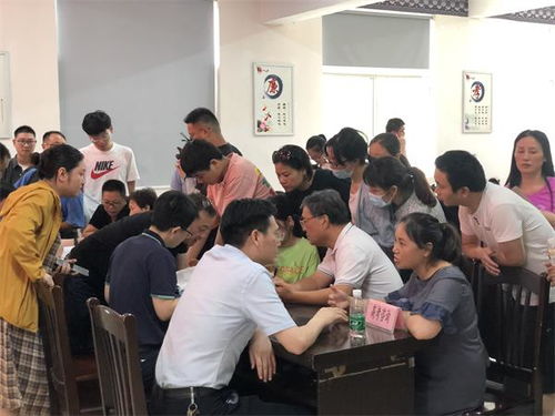 服務(wù)群眾“零距離” 市教育局機(jī)關(guān)一支部與市教育考試院黨支部聯(lián)合開(kāi)展教育咨詢服務(wù)活動(dòng)